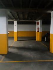 Aparcament cotxe a Arnedo. Plaza de garaje amplia