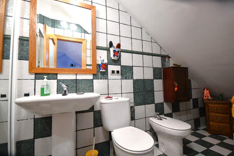 Foto 84bfb567-0848-4681-88d0-33a2e6fd58c6. Casa aparellada amb calefacció aparcament piscina a Logroño