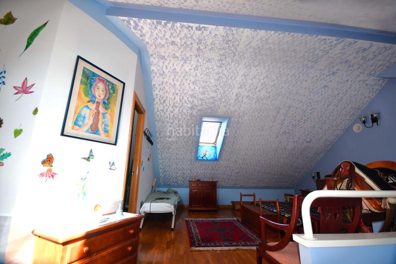 Foto dc5dc728-f4b4-4b40-82ec-fdb54795c342. Casa aparellada amb calefacció aparcament piscina a Logroño