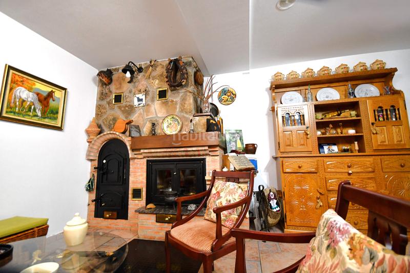 Foto 0bc38220-08f2-4ff6-8245-1b8e59bf936e. Casa pareada en Avenida Madrid Logroño