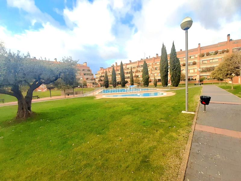Foto 0efa4d7d-f1e7-4407-b696-8b38c2dddb20. Casa pareada en Avenida Madrid Logroño