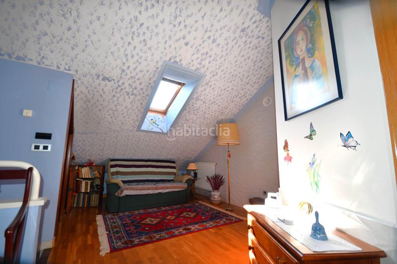 Foto 36afd7f8-d6f8-455c-9b87-bc62c4d9c91f. Casa pareada en Avenida Madrid Logroño