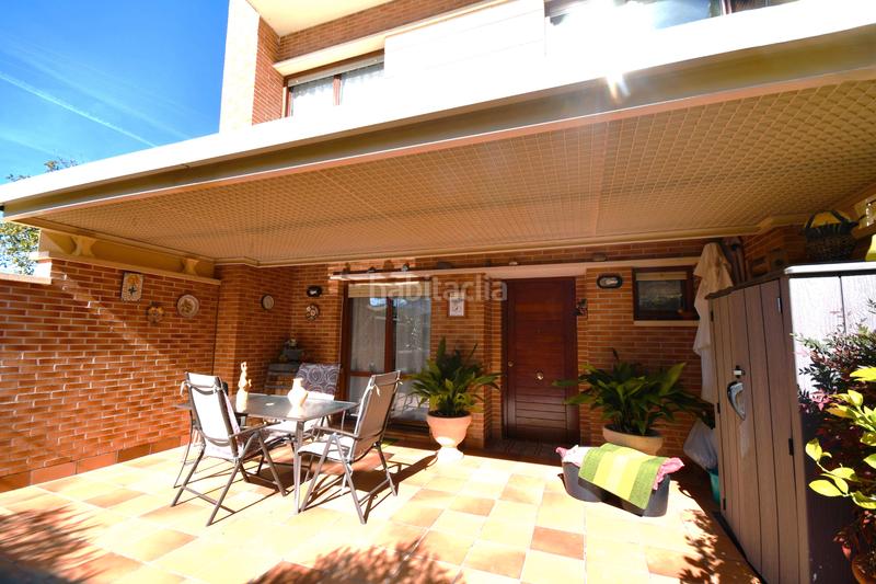 Foto ccca1f0a-7e53-4c8d-bf0f-e621455b3517. Casa pareada en Avenida Madrid Logroño