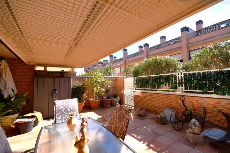 Foto ce9a5f8b-b0ba-4240-af30-d7a4ba02f809. Casa pareada en Avenida Madrid Logroño