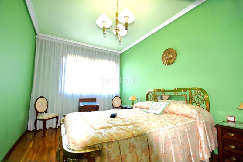 Foto 9c74549f-4b98-47d6-ae65-4768f04f54c5. Towny house with heating parking pool in Avenida Madrid Logroño