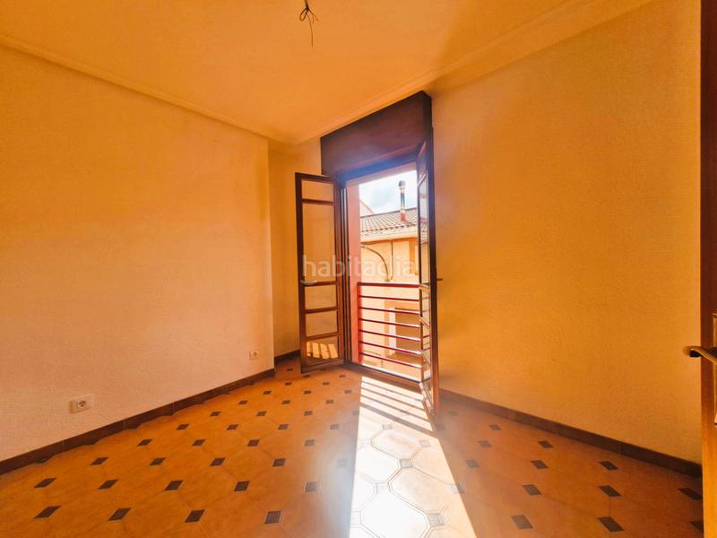 Foto 2549f327-7309-497a-9082-c996d9873c81. Edifici a Corera