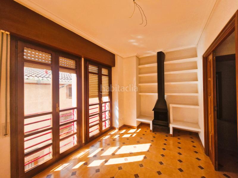 Foto 5ee09889-40a3-4ba4-80cd-ac44cebeae8f. Edifici a Corera