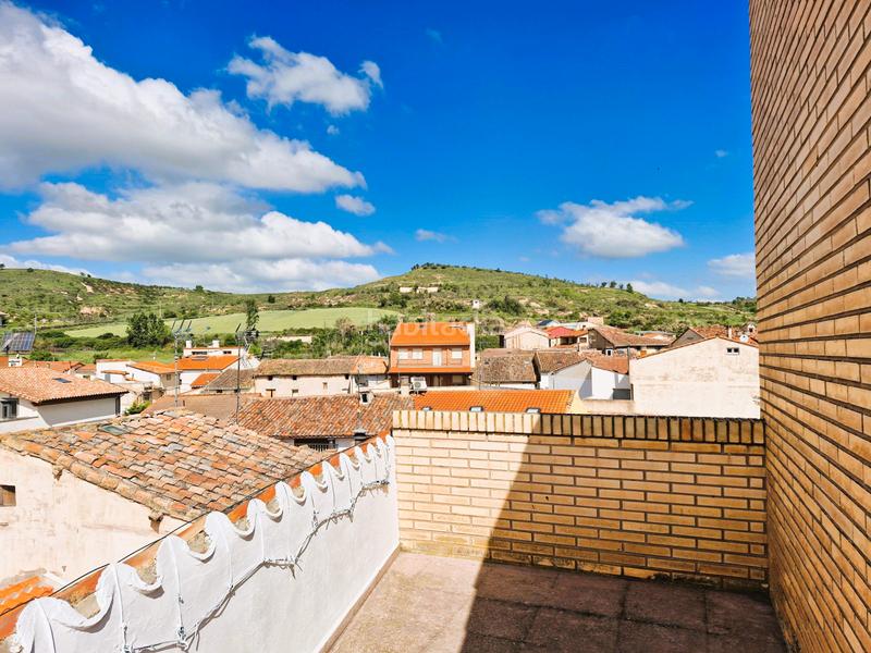 Foto b1ada967-b69f-490c-be62-8984750f7158. Edifici a Corera