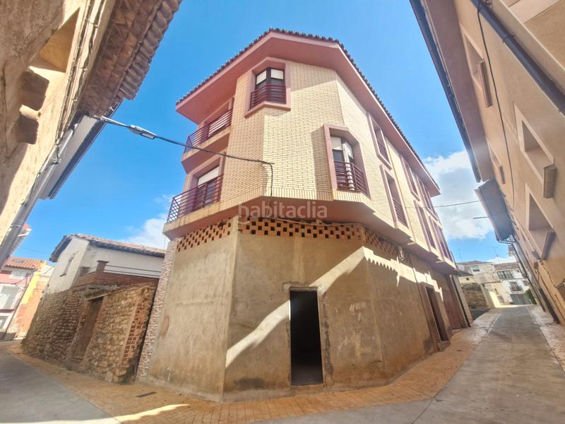 Foto bed17aed-12a3-410b-9d48-b4a0b6a254eb. Edifici a Corera