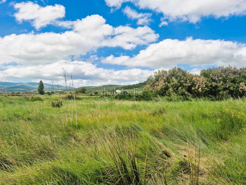 Foto f4e5276f-bde9-4bc4-9481-7b1652347e9e. Edifici a Corera