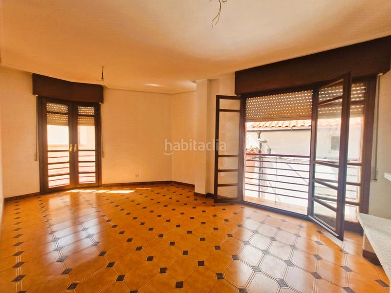 Foto f5a018bd-ac75-43e0-981a-ab7cf54a4c5f. Edifici a Corera