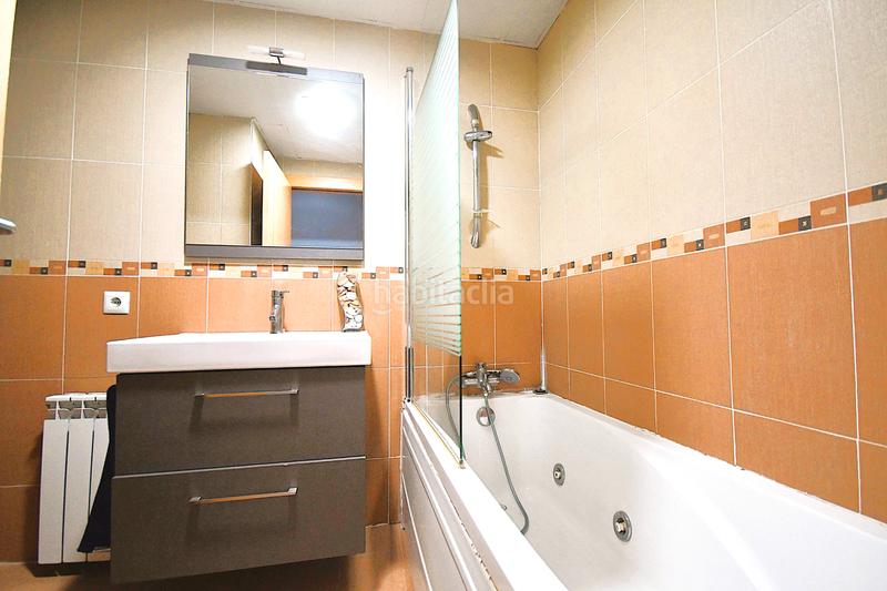 Foto 60228107-f7f2-4b05-938f-d7e5836e32c2. Duplex con riscaldamento parcheggio piscina in Lardero