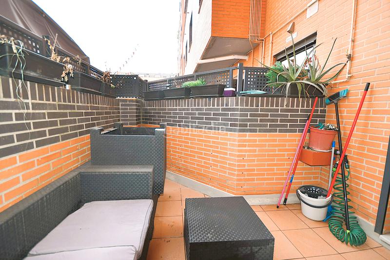 Foto bd298845-77a5-4931-a2ba-2740725ae1c1. Duplex con riscaldamento parcheggio piscina in Lardero