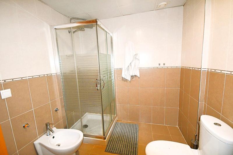 Foto f738ccef-3781-4ab8-93f6-1aeea0f2b0ac. Duplex con riscaldamento parcheggio piscina in Lardero