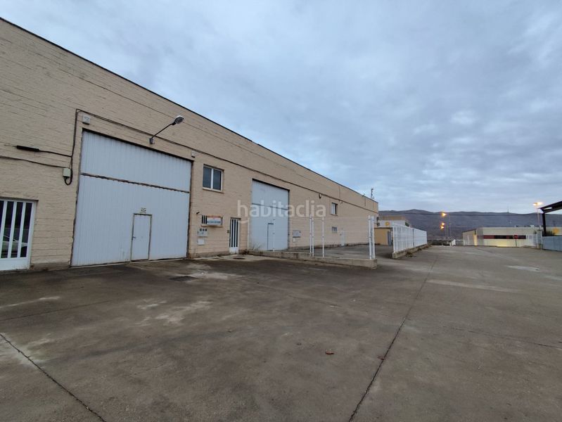 Foto c74c9e18-0376-4db5-86ff-b0a6006d0a41. Nave industrial en Arnedo
