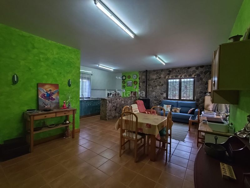 Foto fec14537-bc5c-41d0-9015-c6e11ff8e1b1. Masia amb calefacció aparcament a Arnedo