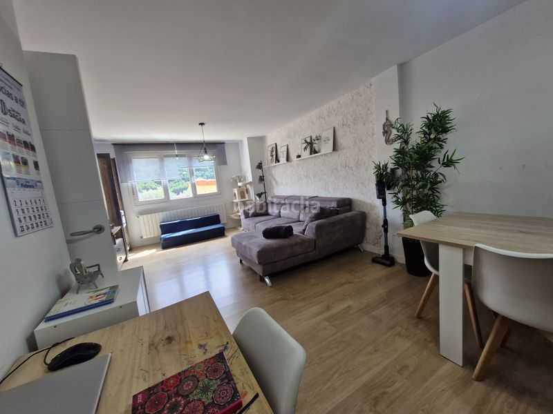 Foto 65070566-8fb7-4913-9720-1bc301876a50. Casa adossada amb calefacció aparcament a Arnedillo