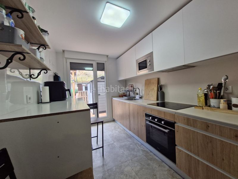 Foto afcc03e2-672b-4311-a1cb-e2d7b13f060b. Casa adossada amb calefacció aparcament a Arnedillo