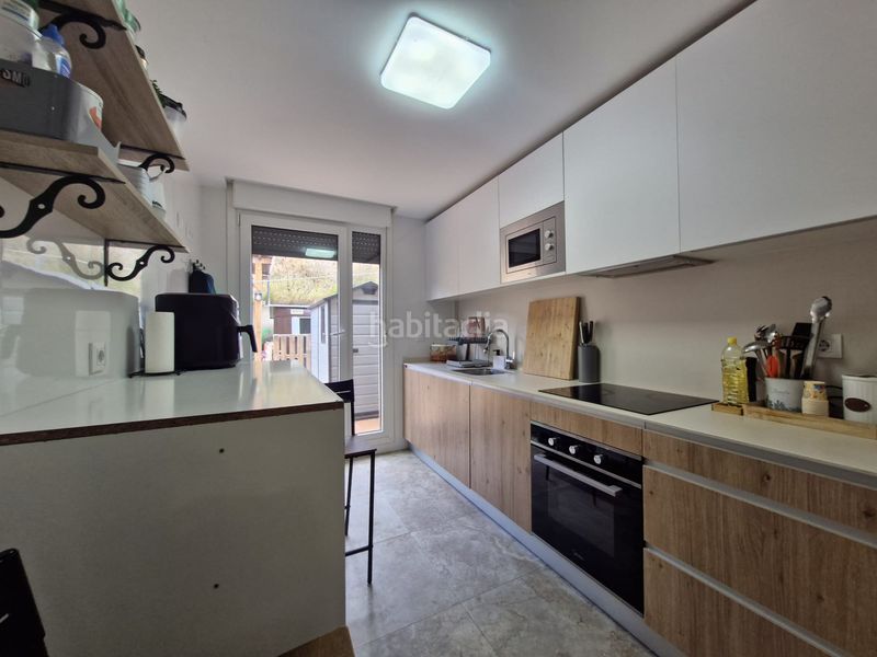 Foto dfba1d24-d9d6-41d8-8147-f58671edac9e. Casa adossada amb calefacció aparcament a Arnedillo