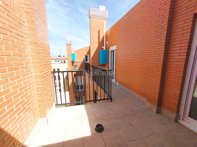 Foto aae9113a-178d-4f48-8e0c-88e5dd7728f6. Àtic amb calefacció a Lardero