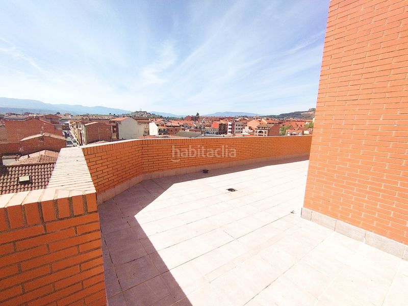 Foto df26bb8a-64c6-424a-bf03-a09efd3cd55c. Àtic amb calefacció a Lardero