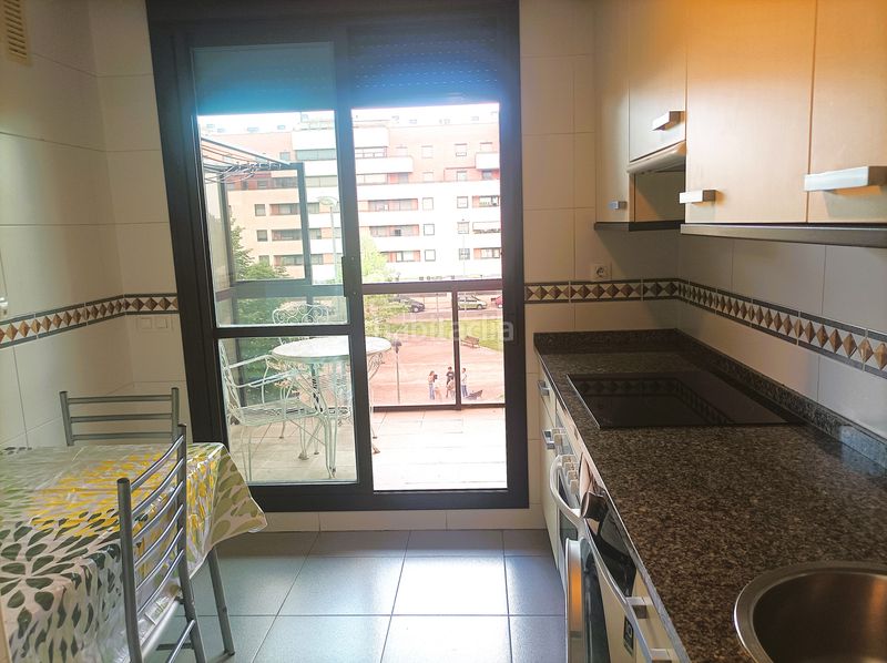 Foto 8cd19e1b-bff4-4dee-874f-635110f12dd4. Piso en La Cava - Fardachón Logroño