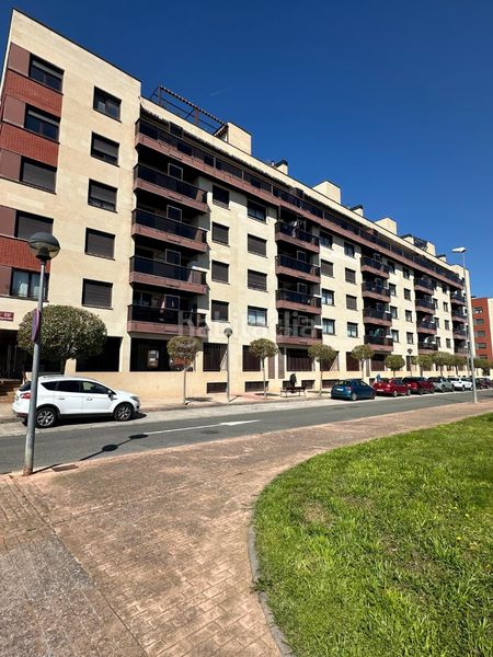 Foto e31c7f90-b059-480f-b1a8-3aa0f1c70e8e. Piso en La Cava - Fardachón Logroño