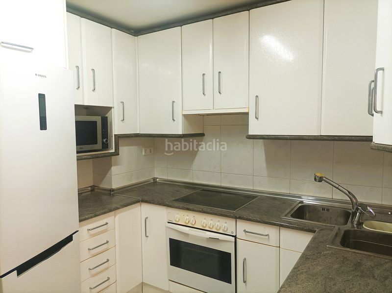 Foto f5ca5183-d91e-437e-85f7-845b7e3fe763. Pis amb calefacció aparcament a Oeste Logroño