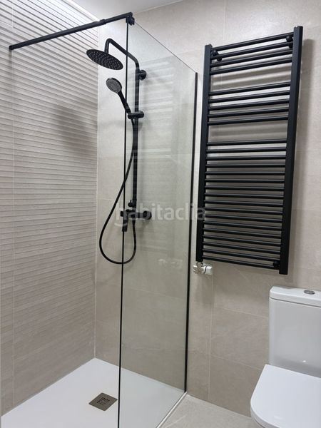 Foto b8ba305a-b161-4c2c-8e6d-2e5c7f7f2bf8. Flat with heating in Oeste Logroño