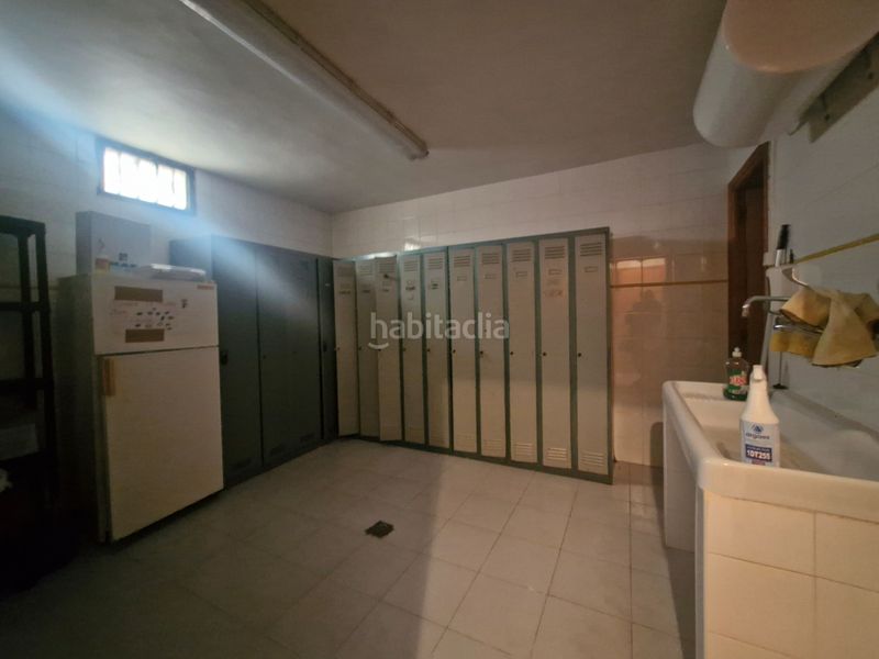 Foto b583cc67-aa1a-46b6-9aff-a0fbfd121342. Nau industrial a Quel