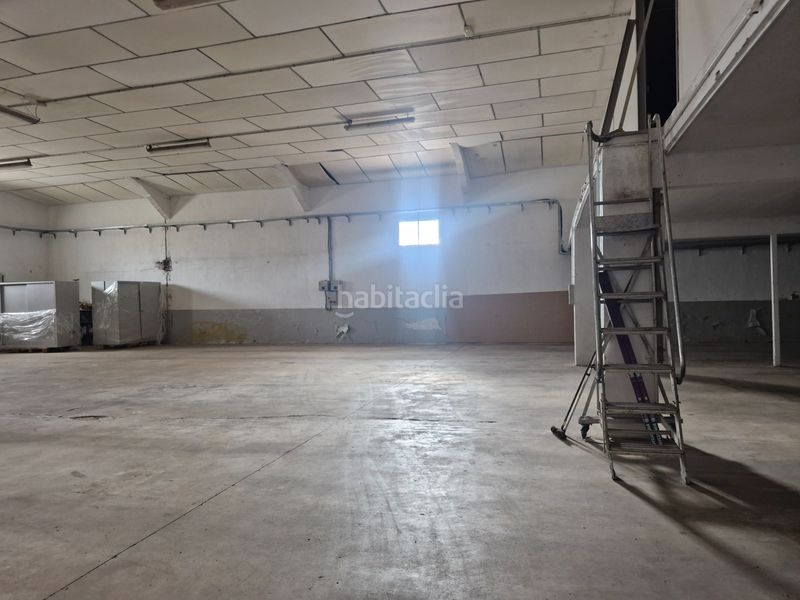 Foto ceadb776-a00c-4b7d-91ed-9a98000872df. Nau industrial a Quel