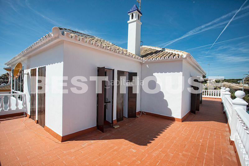 Foto 73794919-4222-4617-b8e1-9ea7e4a89990. Chalet en Centro - Torre de la Higuera Almonte