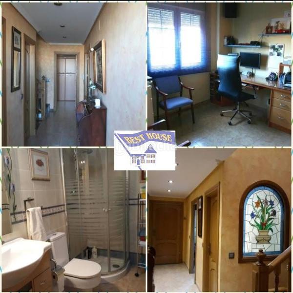 Foto 9bdb9d4d-24d4-4a9a-b5aa-e81a9ed19bb4. Semi detached house with parking in Renfe - Bulevar 1ª y 2ª Fase Jaén