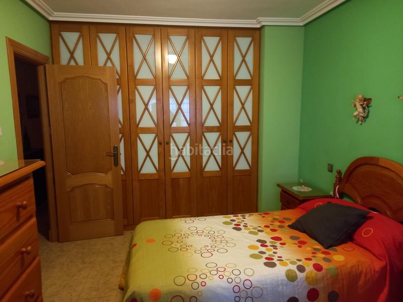 Foto f1dcf832-b767-40b7-a738-362652517133. Semi detached house with parking in Renfe - Bulevar 1ª y 2ª Fase Jaén