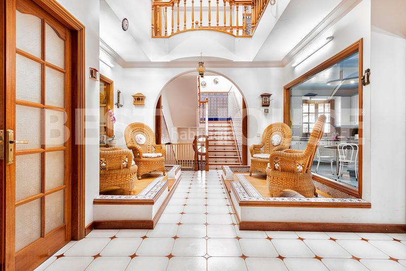 Foto f126e9fb-aed3-448f-8258-0a0de6bab1a5. Chalet en Tafira Palmas de Gran Canaria (Las)