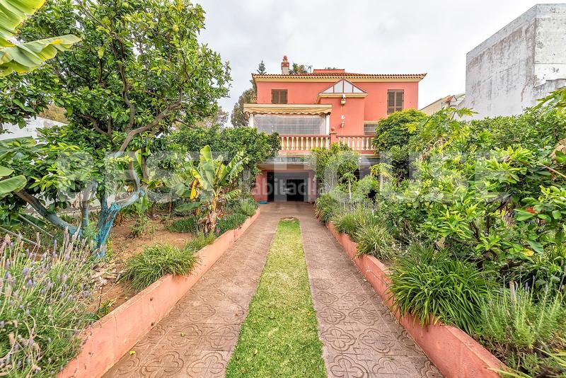 Foto 2655f7d7-cca5-42ff-ac1d-7c83101b99ab. Xalet amb aparcament a Tafira Palmas de Gran Canaria (Las)