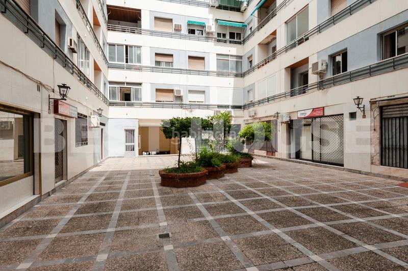 Foto b5d0f41e-f785-48b3-80f7-a947dbc2d61a. Local comercial en Belén - San Roque Jaén