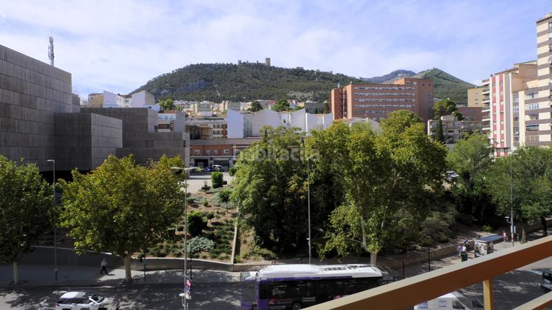 Foto 5947613f-843e-4db8-8ce3-8991ccf3aa39. Piso en Peñamefecit - Avda Barcelona Jaén