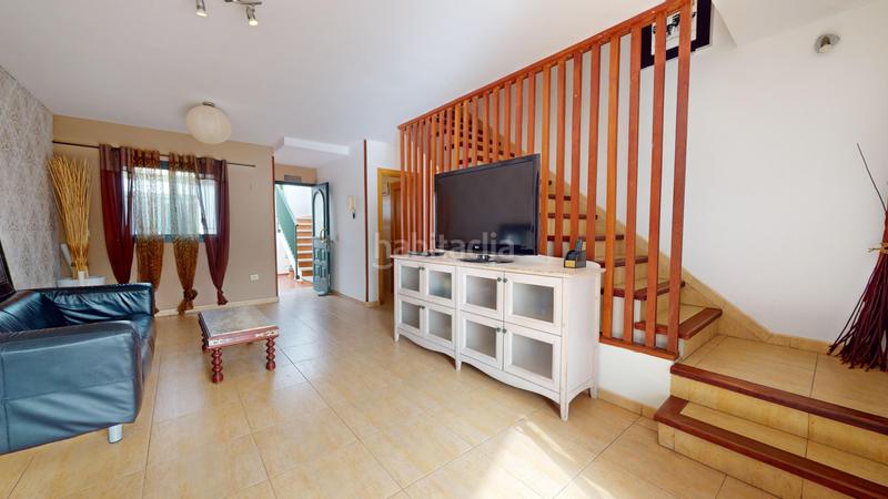 Foto c33622c3-b850-40b3-889e-54f9a6624dee. Casa a schiera con parcheggio in Arguineguín Mogán