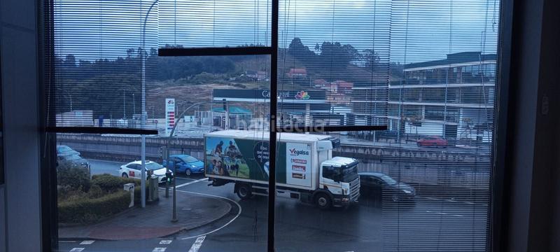 Foto 1de925f2-03c8-4d7a-91ec-a16bbf50c923. Location bureau avec parking dans Someso - Matogrande Coruña (A)