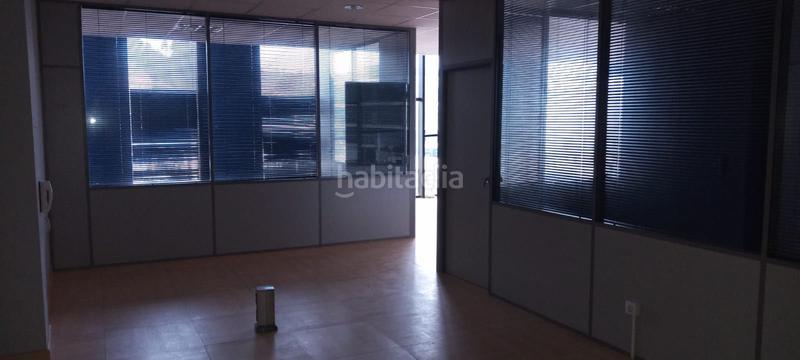 Foto 3a9d277a-eeef-40ab-befd-49c4a68fb170. Location bureau avec parking dans Someso - Matogrande Coruña (A)