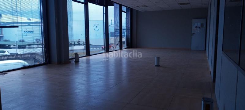 Foto c4cecbf0-8114-4d4a-a1cf-b3a15f835149. Miete büro mit parking in Someso - Matogrande Coruña (A)