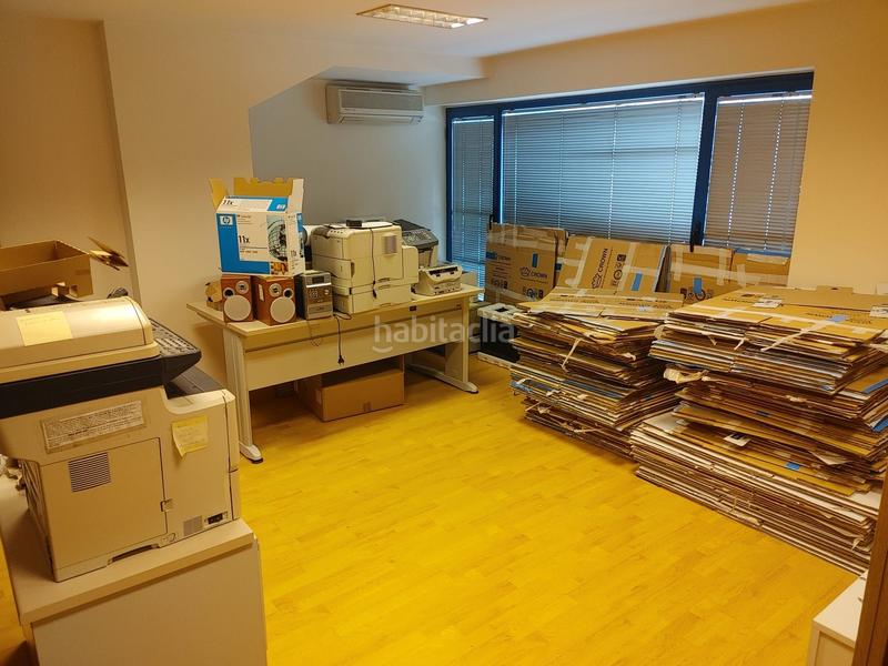 Foto 044bf7e4-0293-4088-a902-3f3dc27887cc. Local comercial en Paseo de los Puentes - Santa Margarita Coruña (A)