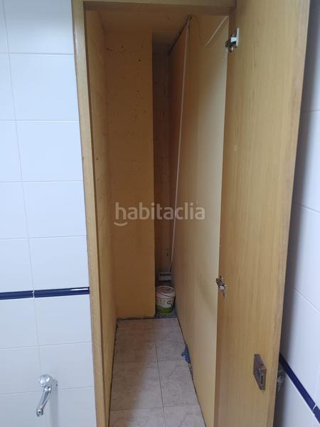 Foto 25403f23-87c3-4c72-b805-4a51a09cf595. Local comercial en Paseo de los Puentes - Santa Margarita Coruña (A)