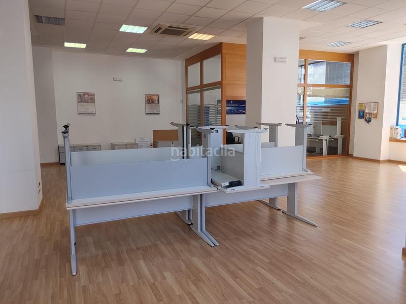 Foto 2573e07a-1ac5-4ace-b5f1-ebe937df2f11. Local comercial en Paseo de los Puentes - Santa Margarita Coruña (A)