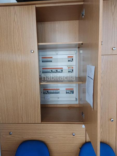 Foto d6d133ac-0415-4660-8cd1-b5fde2b16ba9. Local comercial en Paseo de los Puentes - Santa Margarita Coruña (A)