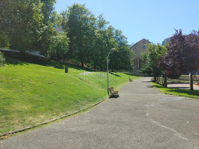 Foto e633f463-68f7-458f-8abc-ecdec732e6a1. Local comercial en Paseo de los Puentes - Santa Margarita Coruña (A)