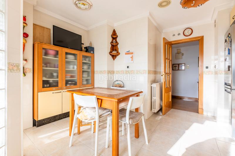 Foto 5de2bb82-8d9c-42bf-a415-59f551aa26c7. Duplex avec chauffage parking dans Riazor - Visma Coruña (A)