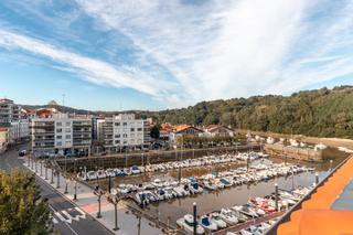 Dachwohnung  Areatza hiribidea