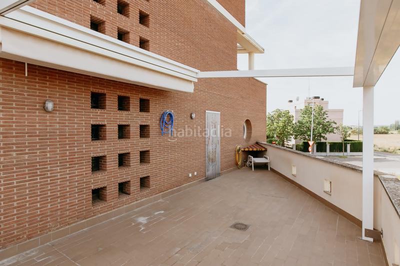 Foto 065c5624-2e71-4430-961a-0b7cdaf6aa0c. Casa a schiera con parcheggio in Santiago Huesca